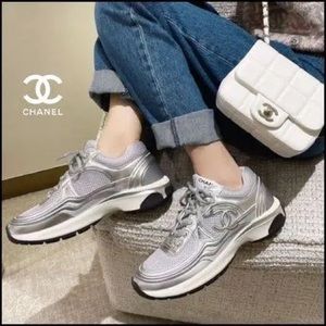 CHANEL women’s low-top sneaker 2023 in Silver - NEVER WORN